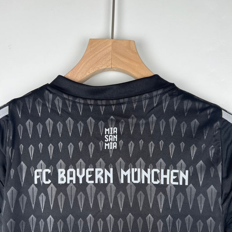 BAYERN MUNICH II 23/24 CONJUNTO INFANTIL